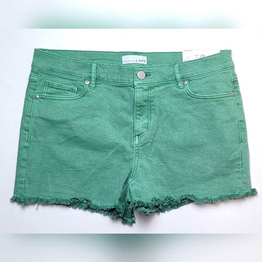 LOFT Green Frayed Hem Women Shorts